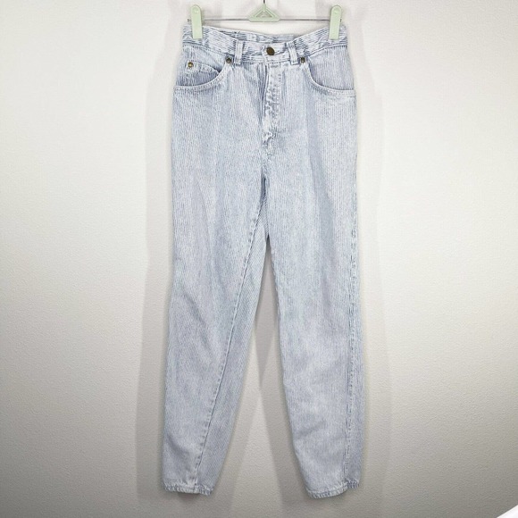 Levi's Denim Railroad Stripe Tapered Leg Jeans Sz 9 Junior Light Wash Pockets - Picture 1 of 7